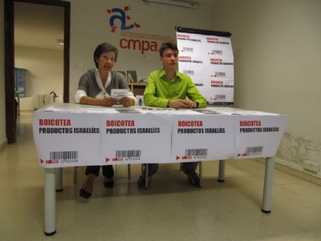 Marcelino Snchez y Mercedes Gonzlez, en la rueda de prensa